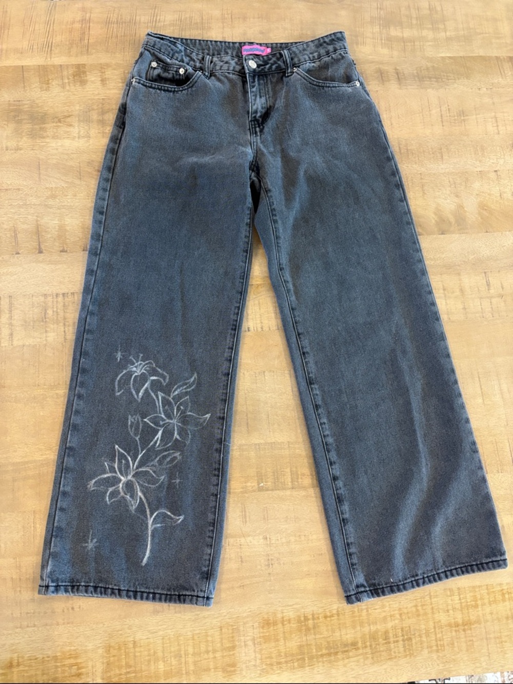 Edikted Grey Denim Jeans with Floral Accents Size Medium Festival 100% Cotton
